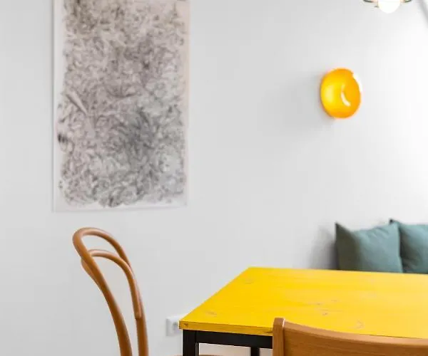 Ding Design In Brigittenau *